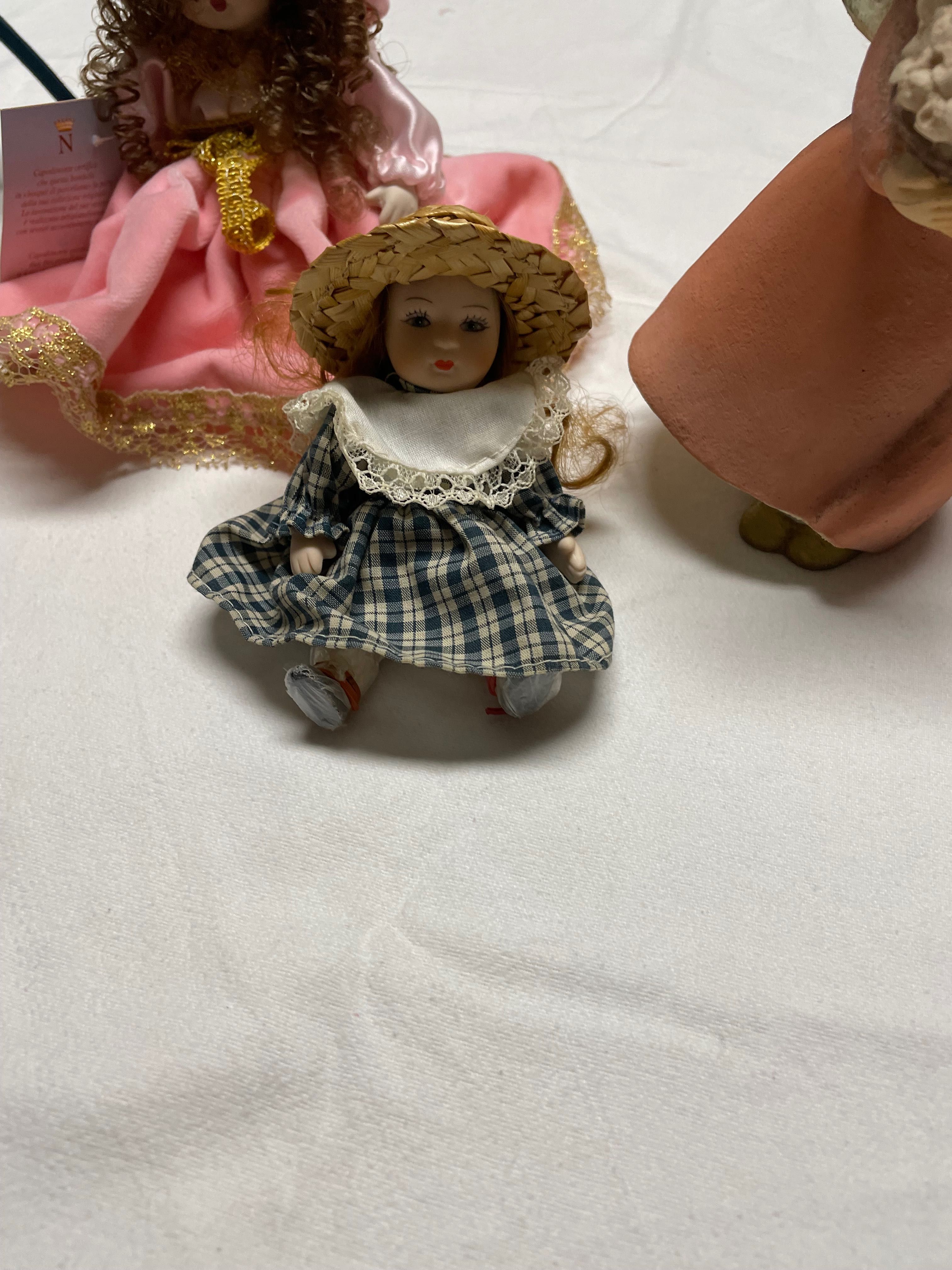 Bonecas de porcelana