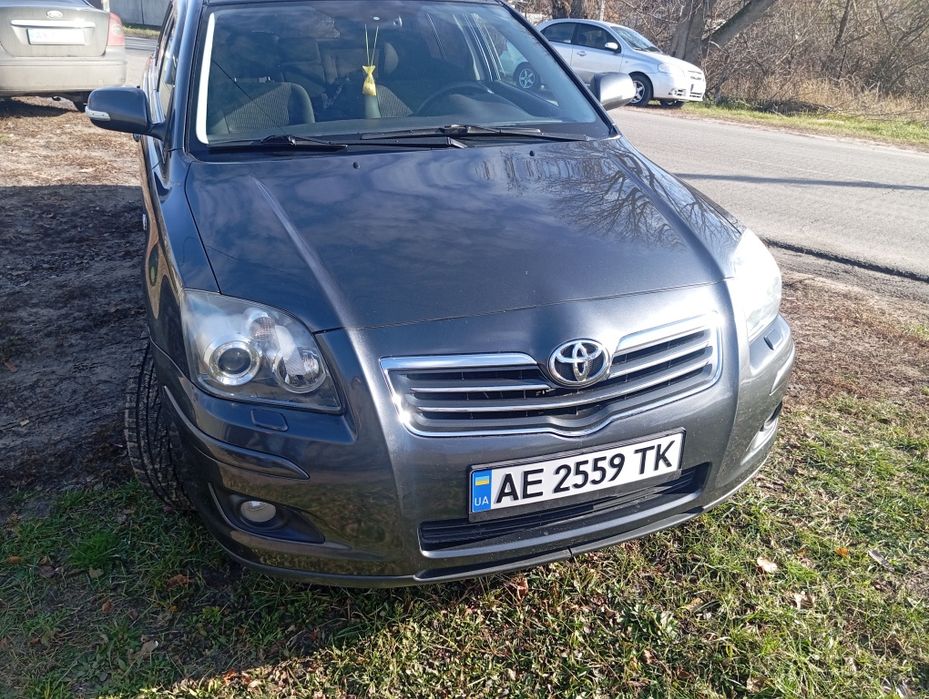 Тойота авенсіс універсал