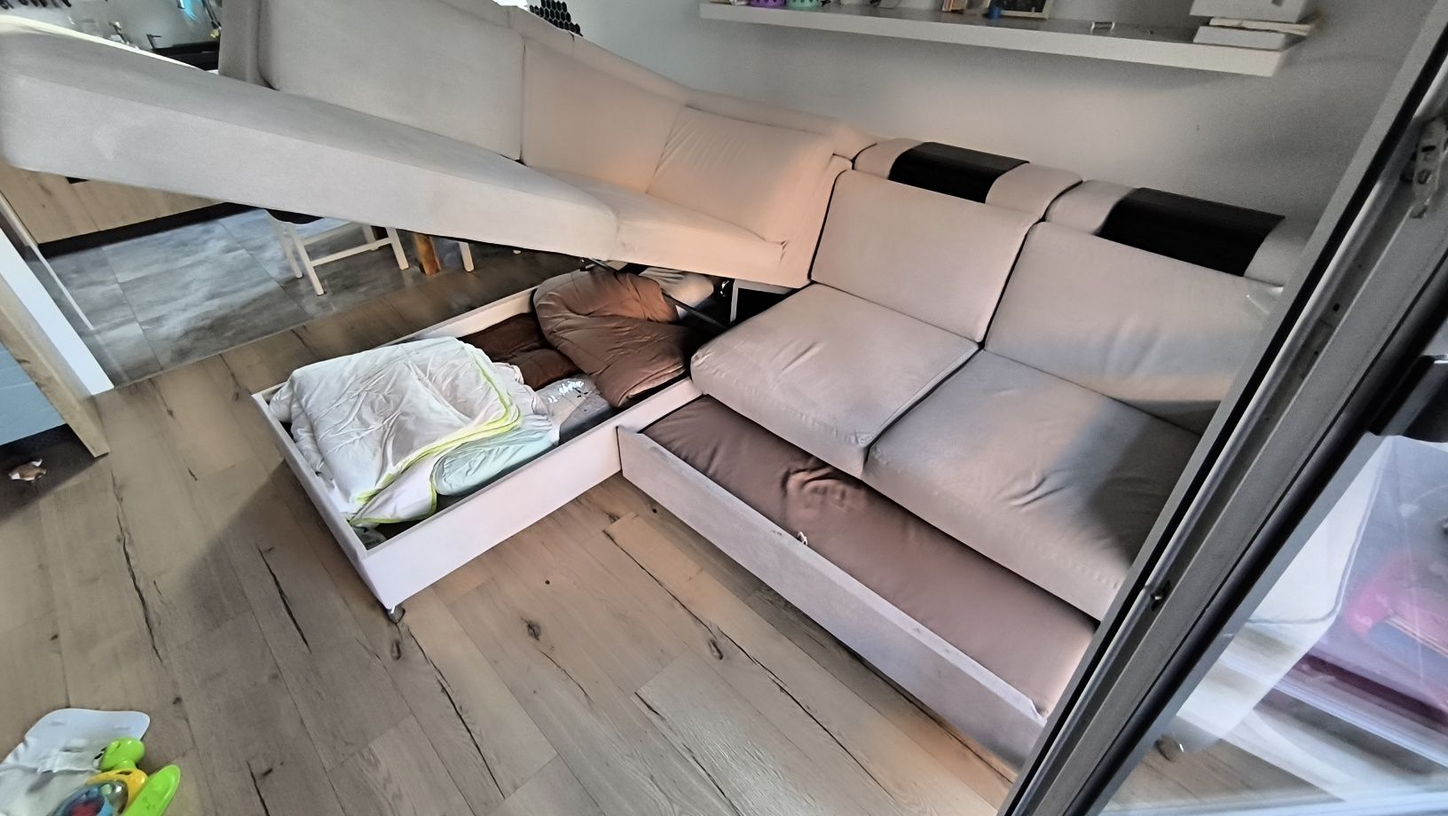 Narożnik sofa z funkcją spania