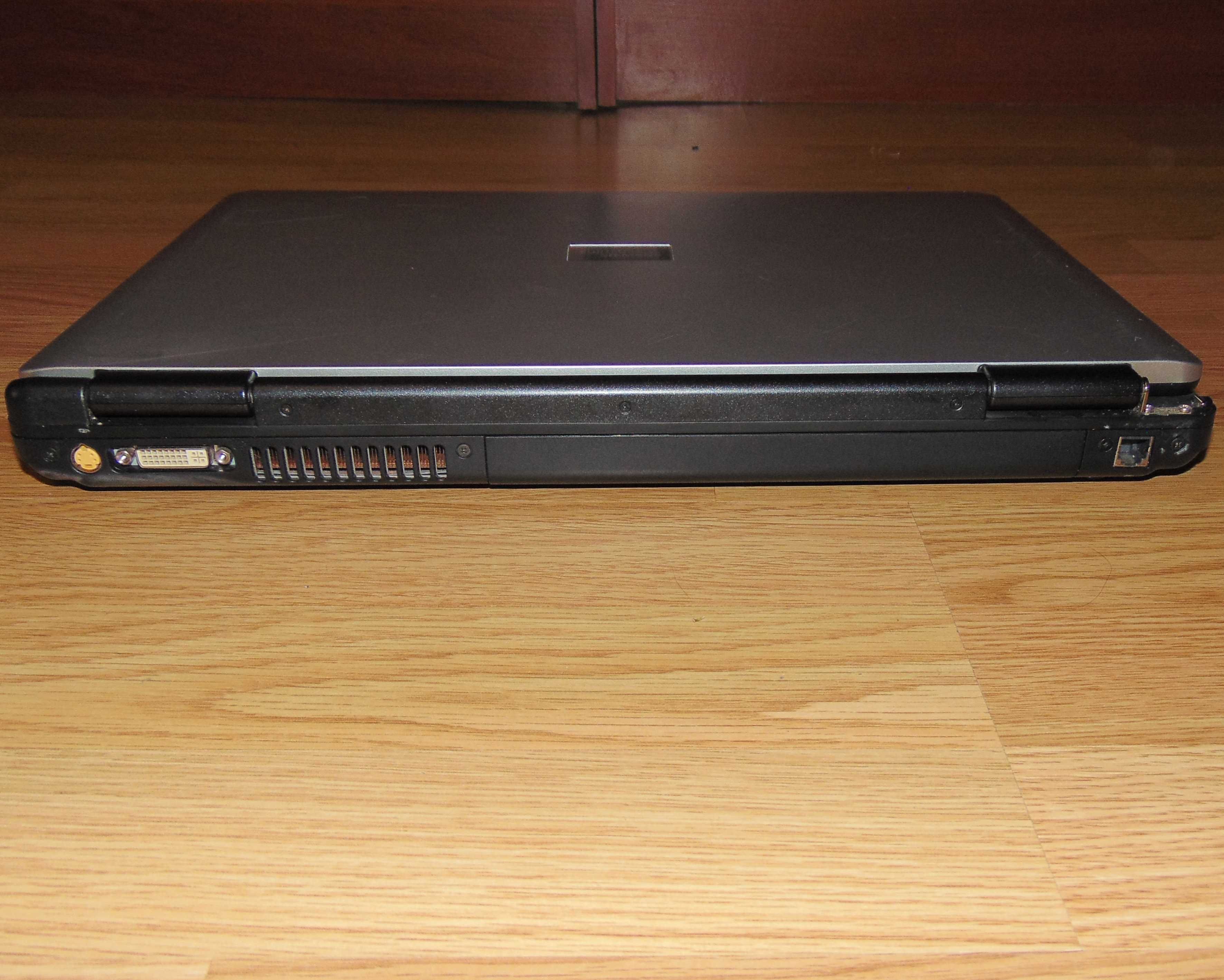 17"  Ноутбук Fujitsu-Siemens Amilo M3438G