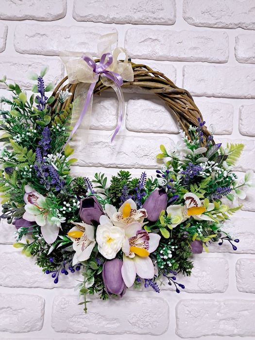 Весняний віночок для декору