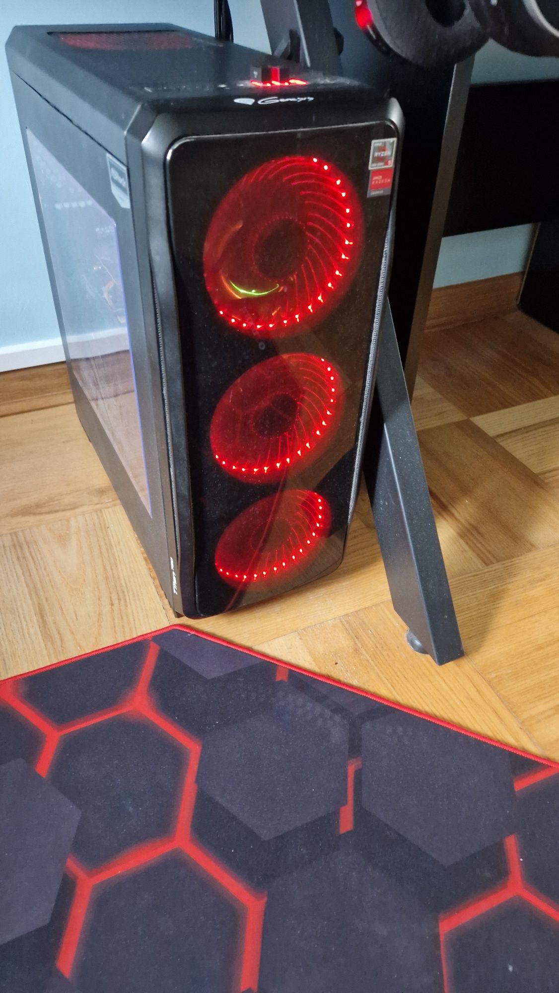 Obudowa Genesis Titan 750