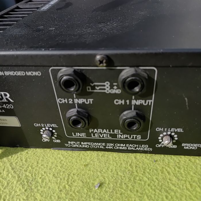 Wzmacniacz Carver PM 420