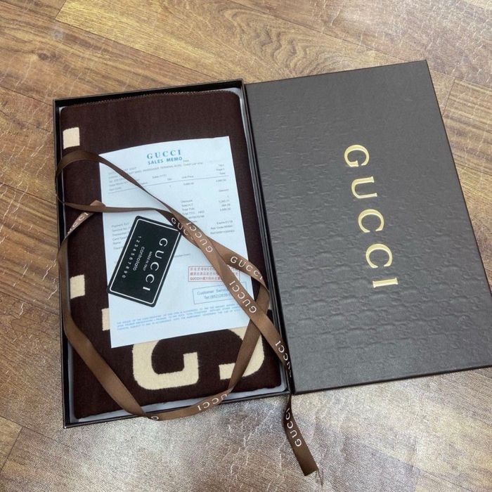 Шарф Gucci в подарунковій упаковці