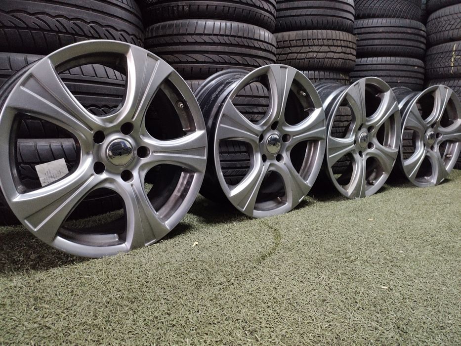 Alufelgi 5x114,3 17 cali szare