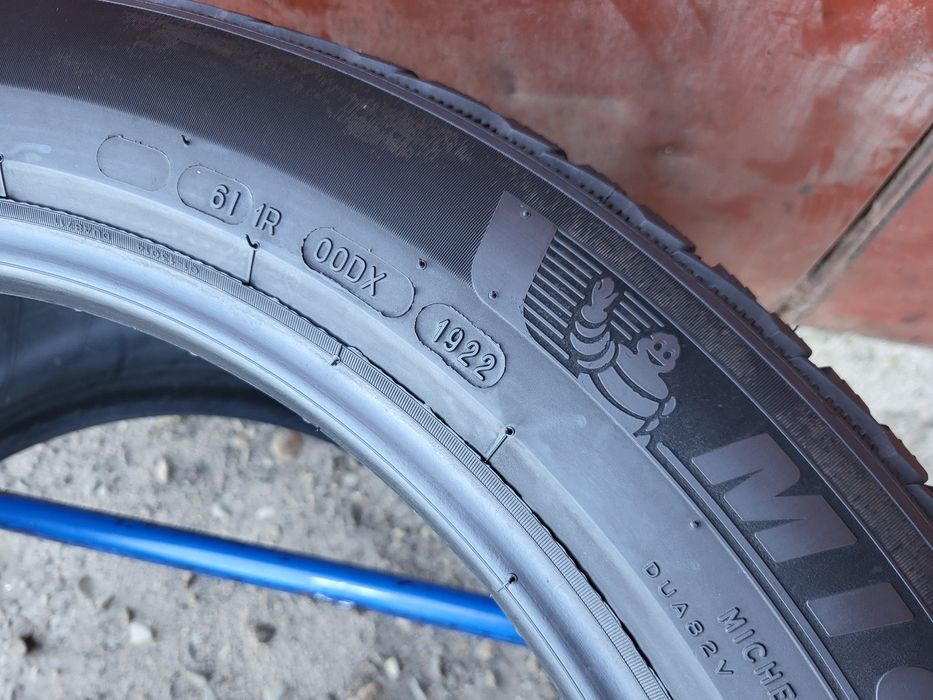 295/40/21 R21 Michelin Pilot Alpin 5 SUV 4шт ціна за 1шт шини