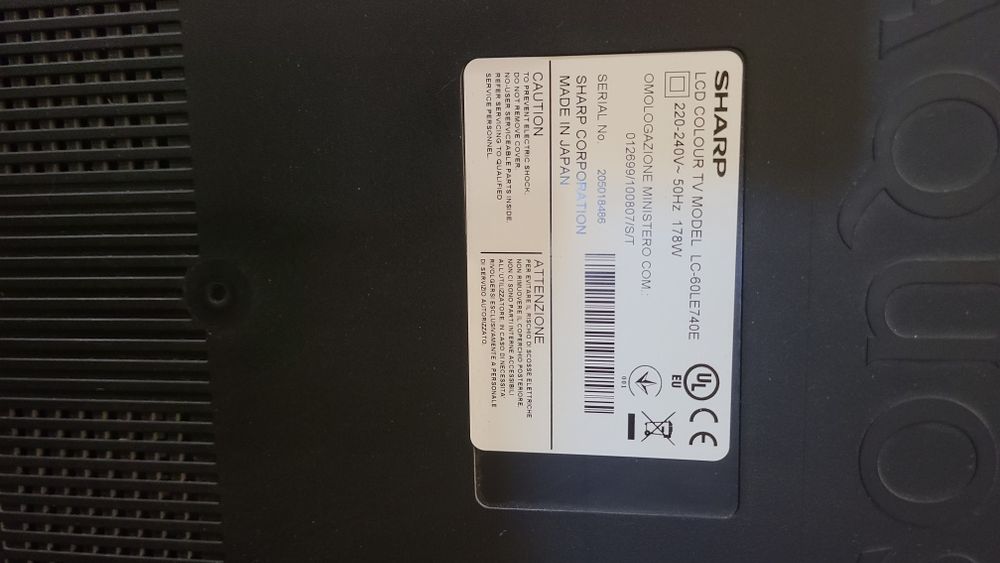 Телевизор Sharp  60 модель 740 с наличием 3д