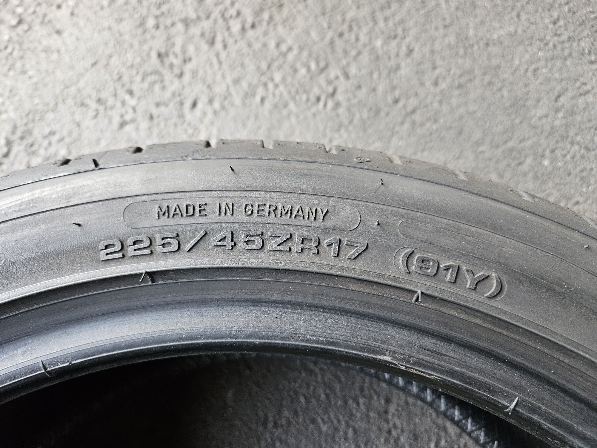 Kpl Opon Letnich Dunlop Sport Maxx RT2 225.45.17 91Y Rok 2022