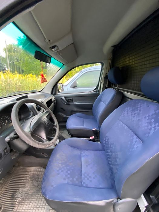 Peugeot Partner 1,6  HDI Zadbany Przegląd i OC na cały rok