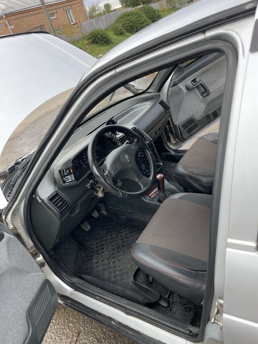 Продається ласточка Ваз 2110 2007 рік. Інжекторна.8 клапанний двигун.