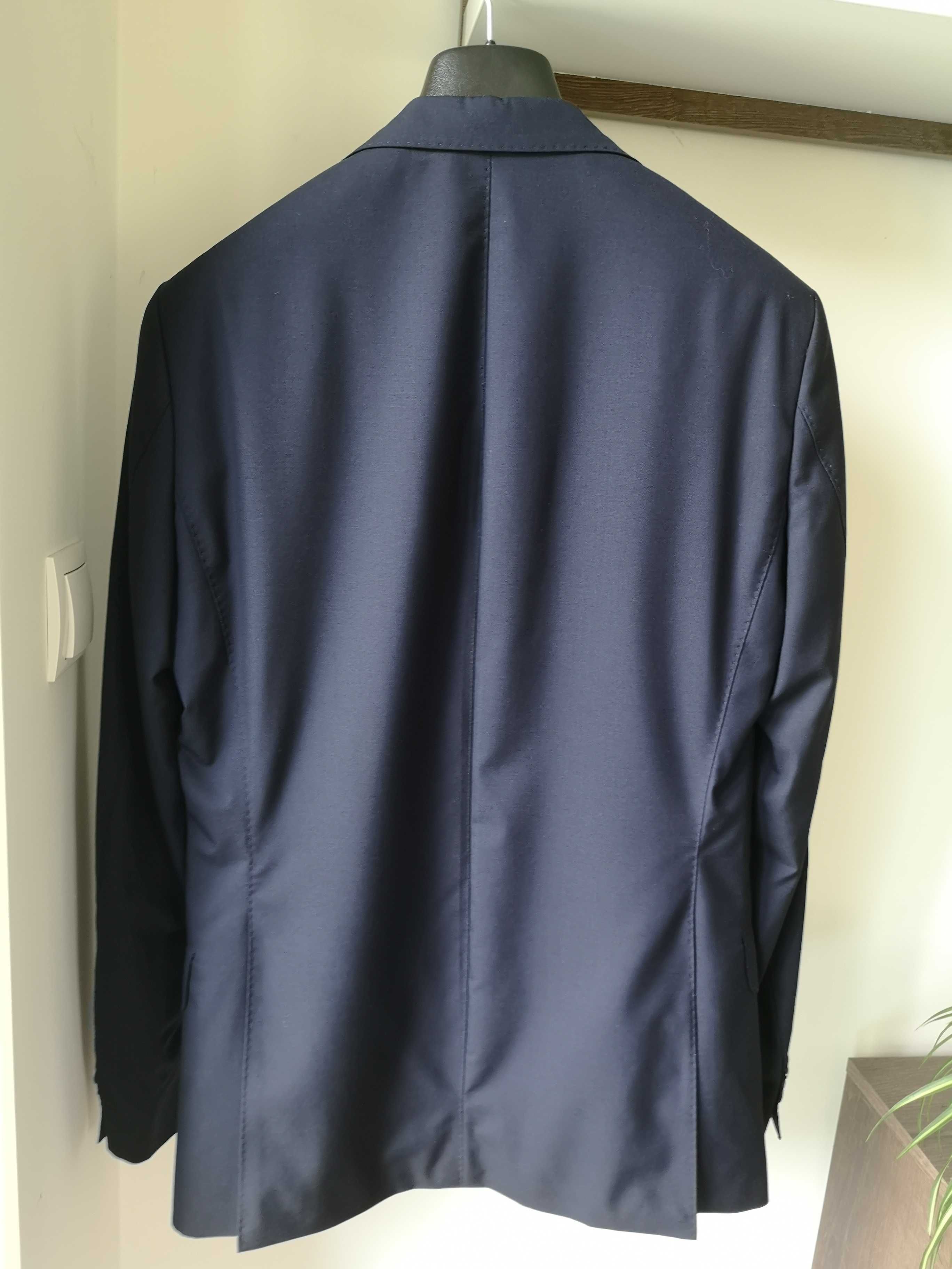 Garnitur Oscar Jacobson 100% wełna, made in italy, na szczupłą osobę