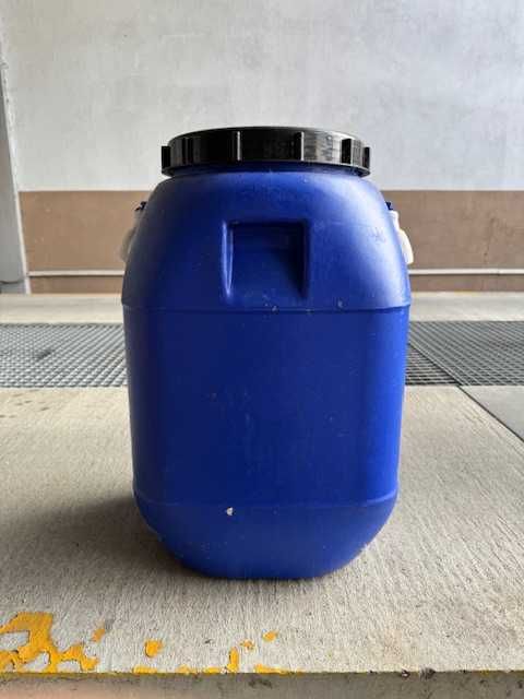 Beczki plastikowe 50L