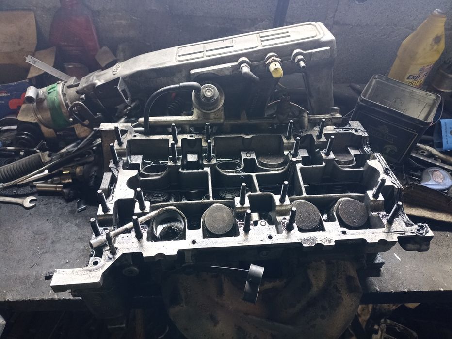 Форд  скорпіо . 2.0   по гайкам потрібно робити двигун ОБМІН