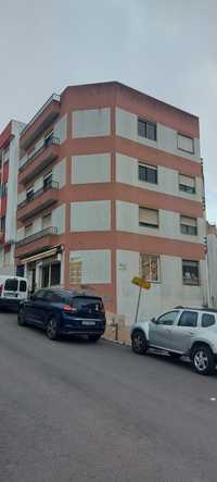 Apartamento T3 à Venda na Encosta do Sol, Amadora, Lisboa