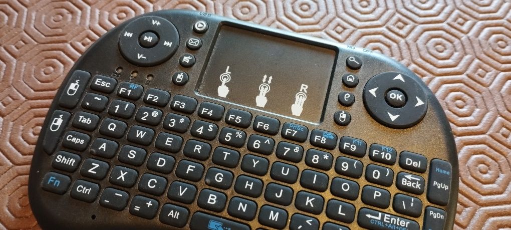 Teclado querty Bluetooth box e outros