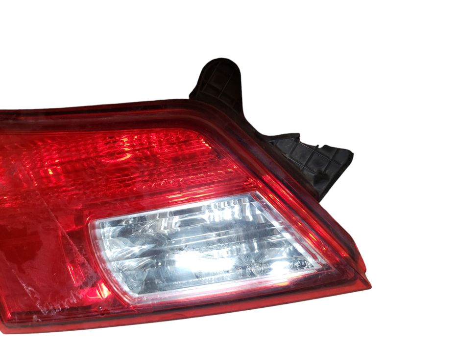 Фонарь задний левый внутренний (Дефект) Subaru LEGACY V B14 разборка