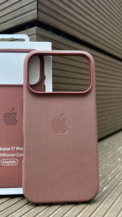 Etui ze tkaniny TechWoven z Magsafe do Iphone’a 17 Pro Siena