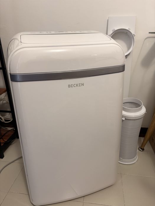 AC Portátil Quente e Frio seminovo - Becken (Quente/Frio)