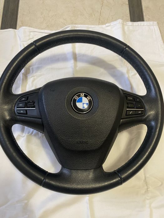 Продам руль. BMW X5 F15