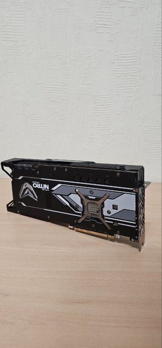 Sapphire Nitro+ RX Vega 64 8gb