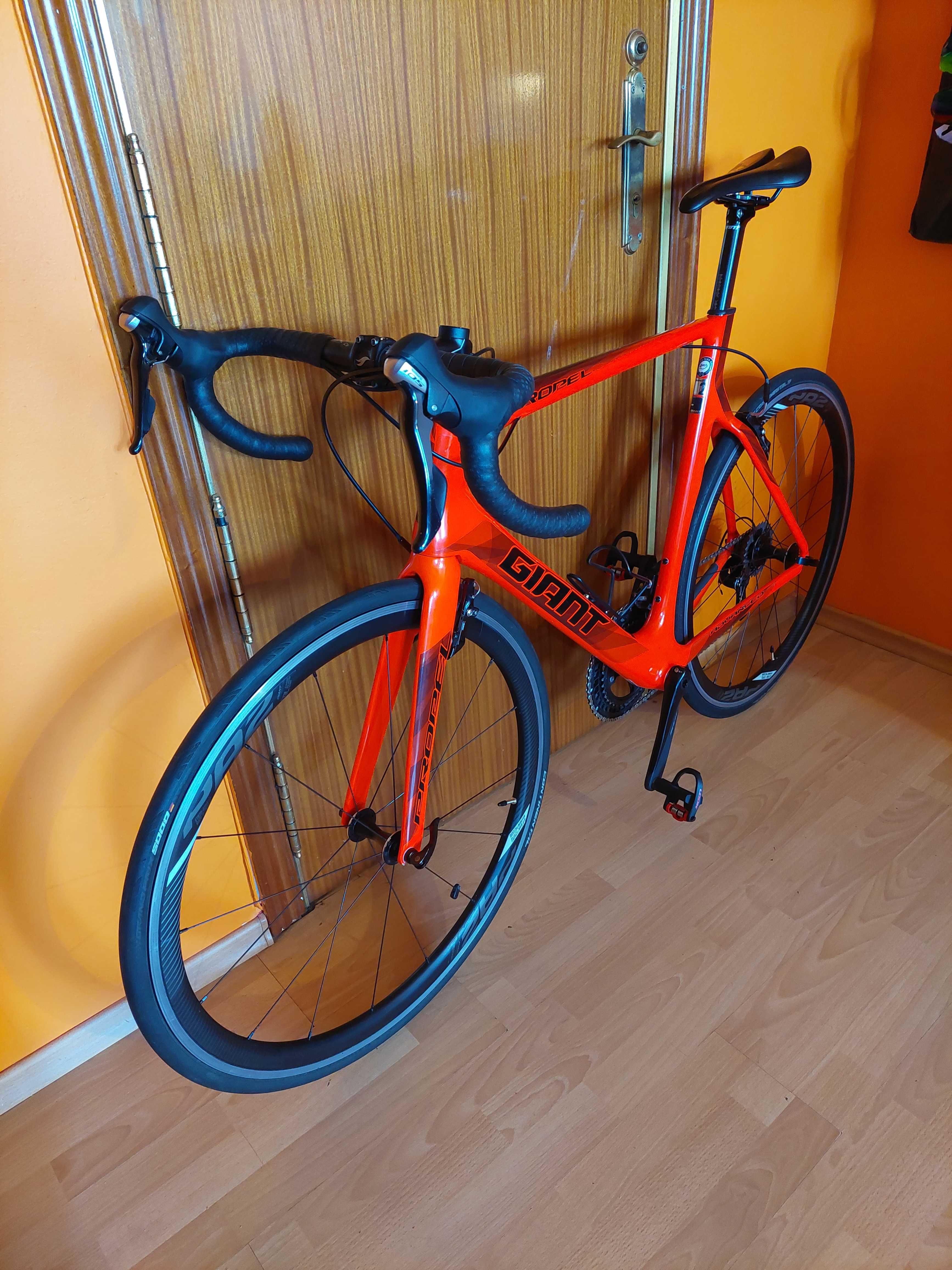 Giant Propel Advanced 2 – 2018 – rozmiar L – karbon