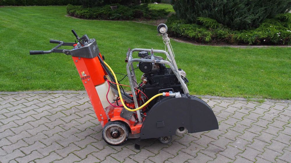 Husqvarna FS 524  honda przecinarka pila do betonu asfaltu  samojezdna