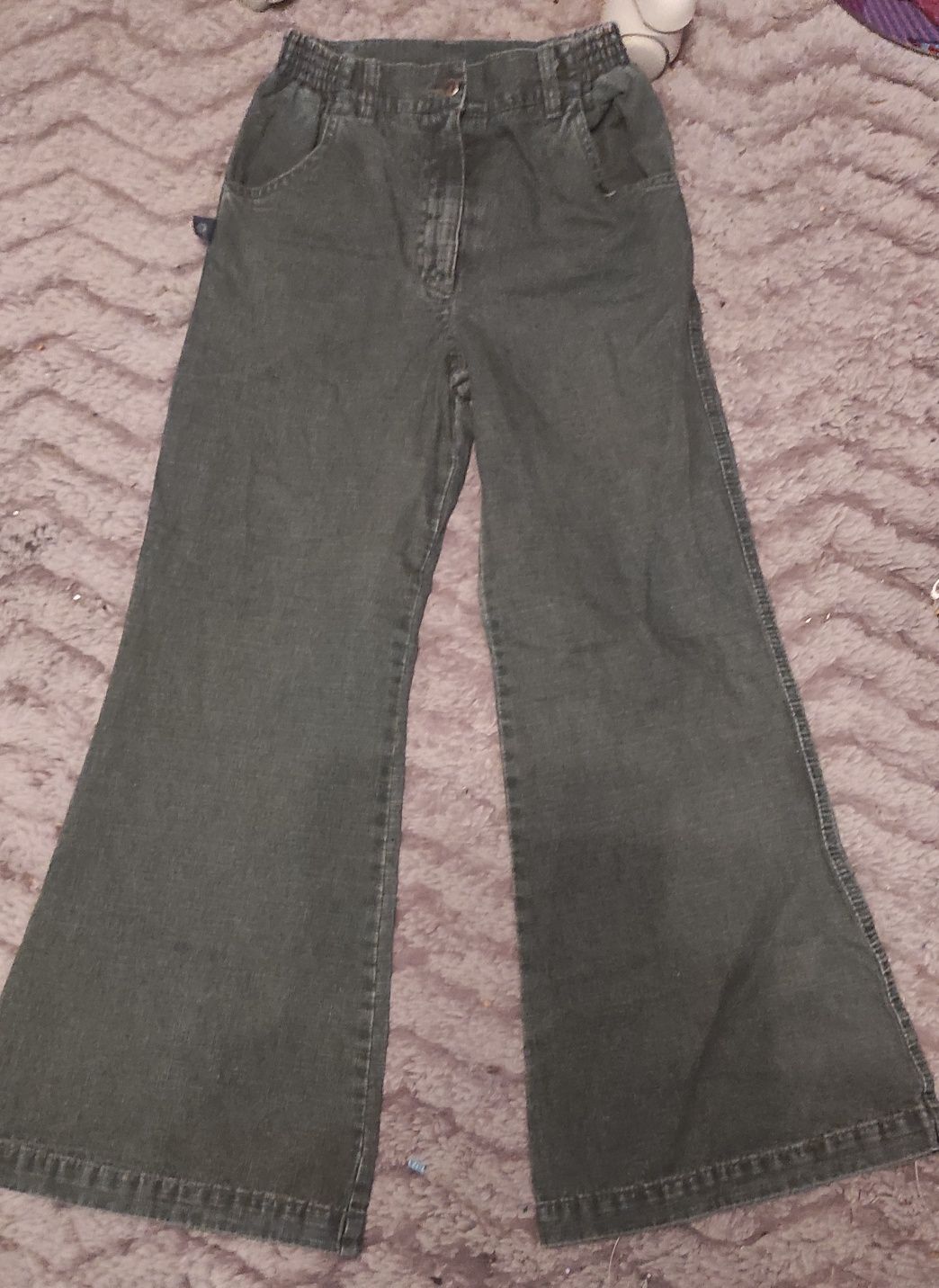 Spodnie jeans dzwony 134/140