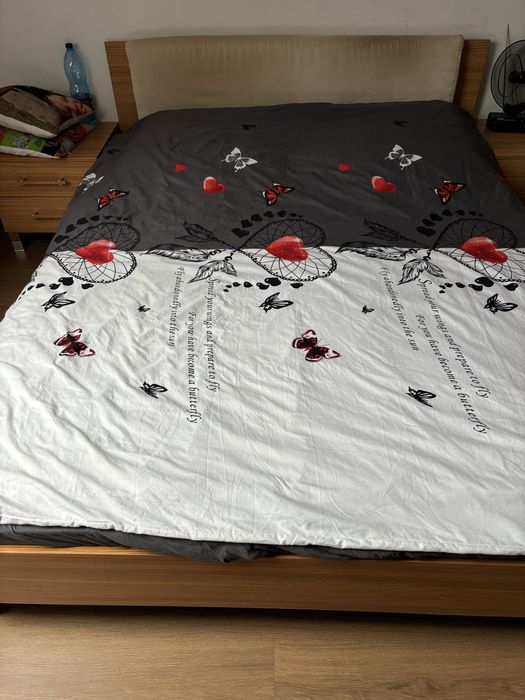 Łóżko sypialne wraz z szafkami nocnymi