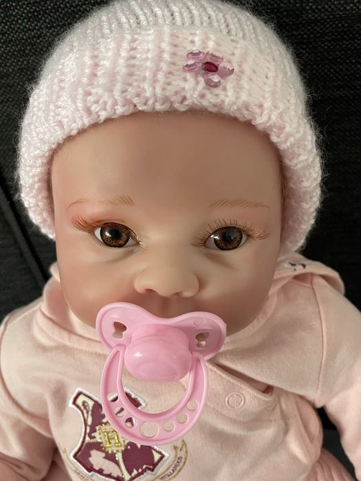 Duża dziewczynka typu reborn