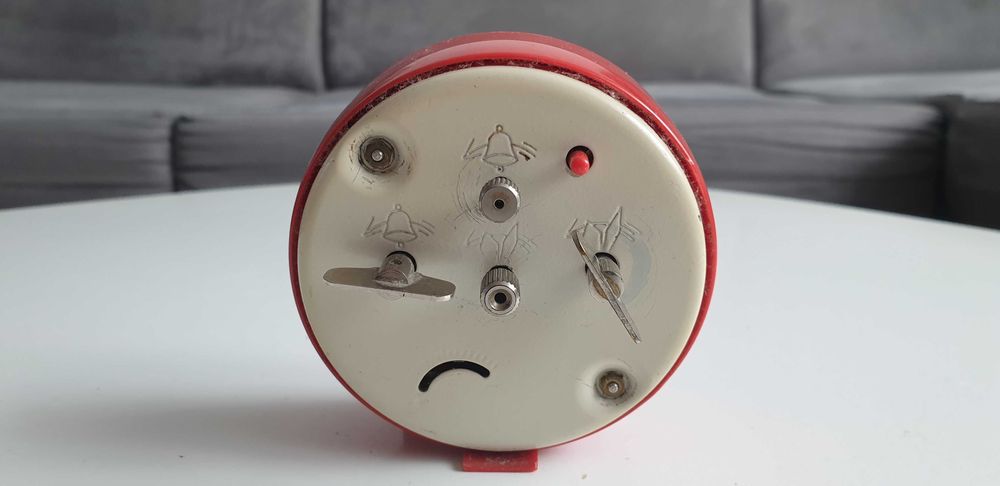 Starocie z Gdyni - Budzik polski na chodzie, sprawny