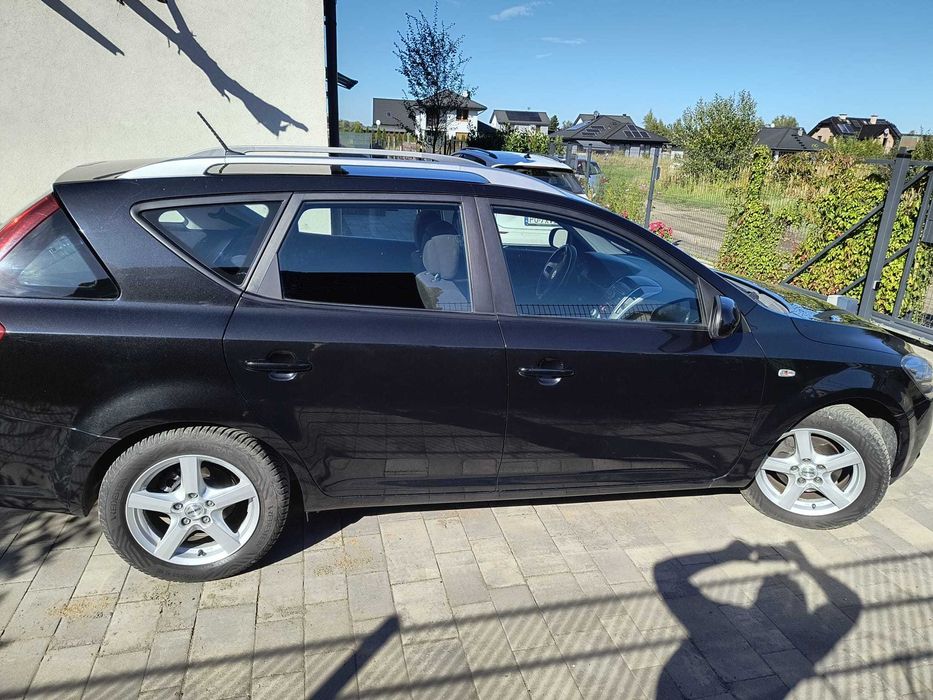 Kia Ceed kombi  1.4 2010r