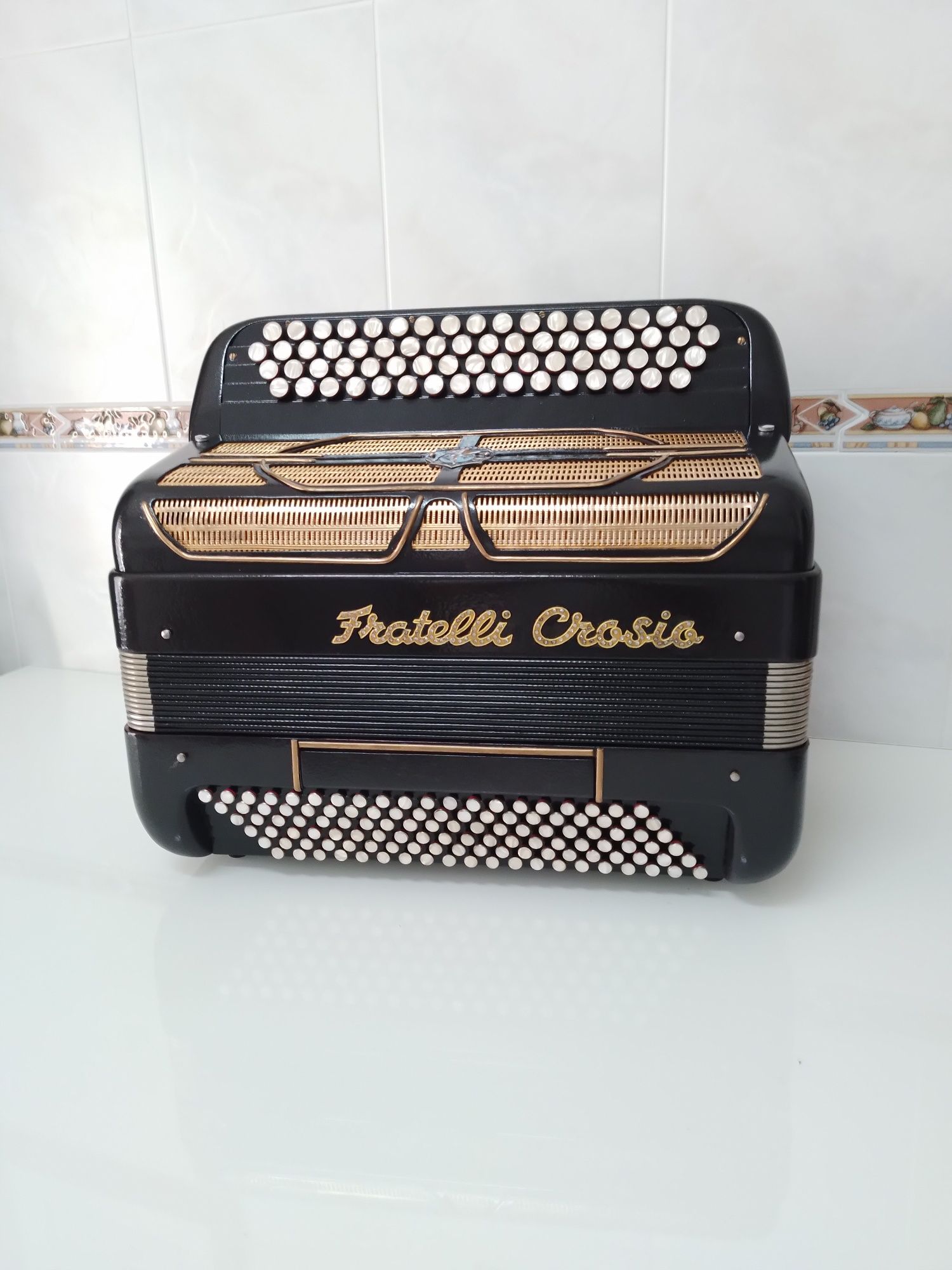 Acordeon/Acordeão Fratelli   Crosio à 4voz