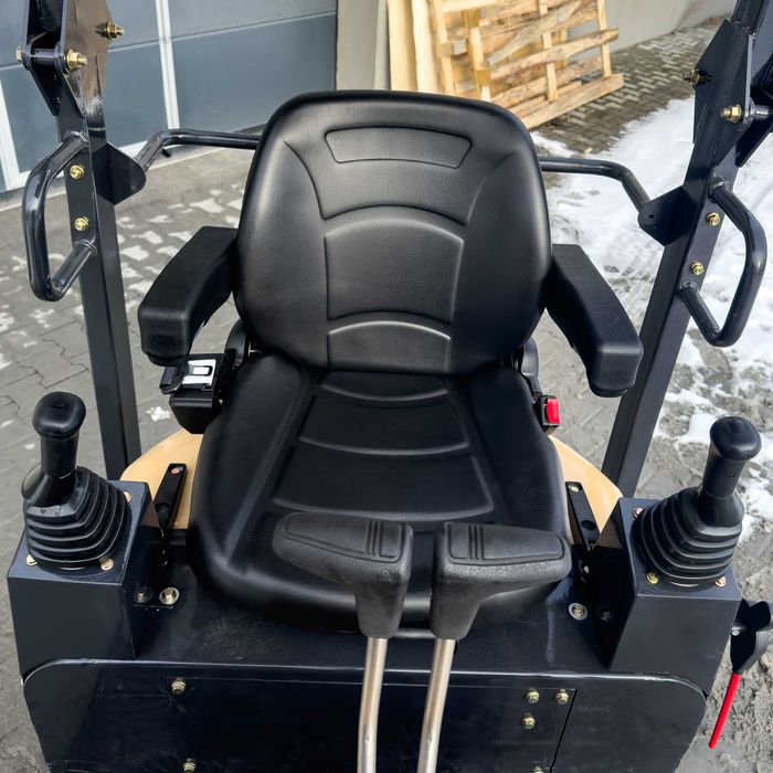 Minikoparka MEYER EX12 | Ramię skrętne | Joystick 2 prędkości jazdy