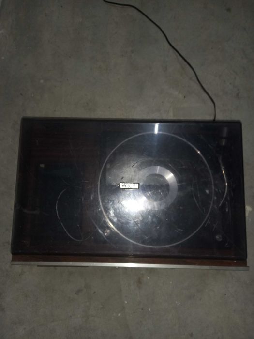Aparelhagem anos 80 com gira discos marca "RISING"