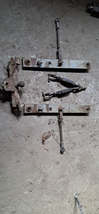 3х точка на міні трактор стояла на міні тракторі