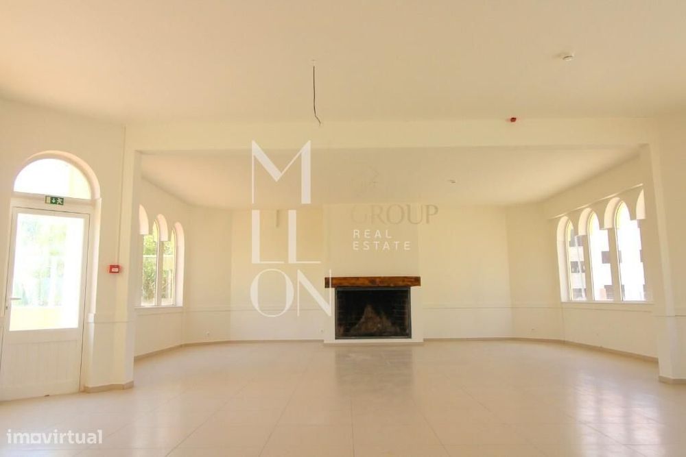 Excelente Espaço Comercial Com Álvará Para Restaurante/Bar Na Praia D