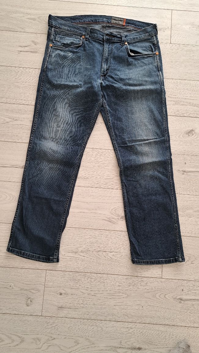 Spodnie jeansy wrangler W36 L30