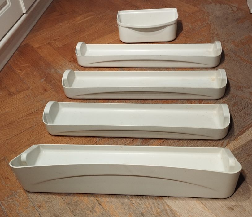 Для холодильника полки почти новые не дорого