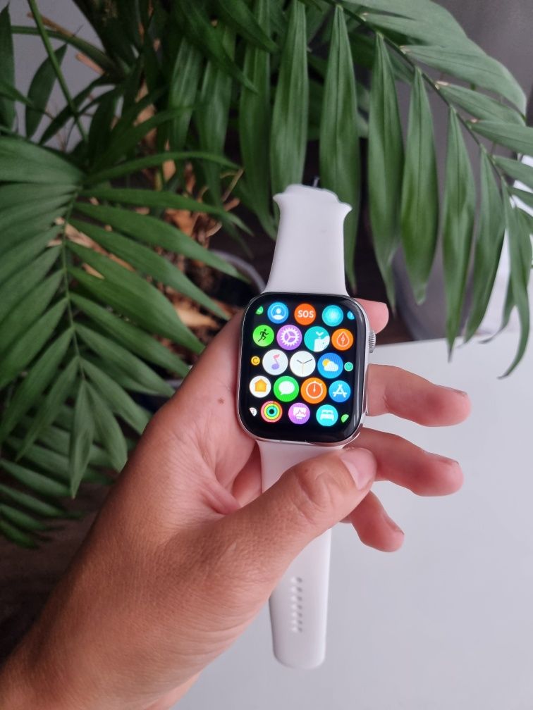 Smartwatch bialy pasek