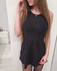Czarna sukienka rozkloszowana H&M rozmiar XS