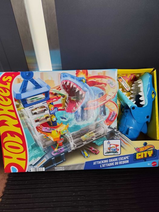 Hot wheels city miejski port atak rekina