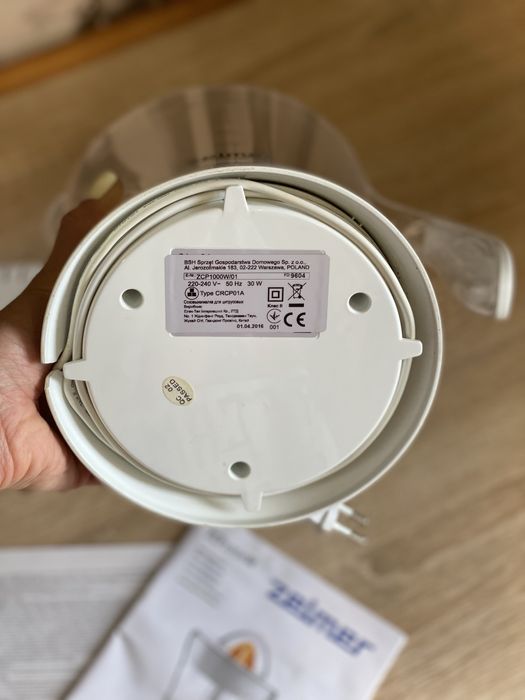 Соковитискач для цитрусових фруктів Zelmer ZCP1000W