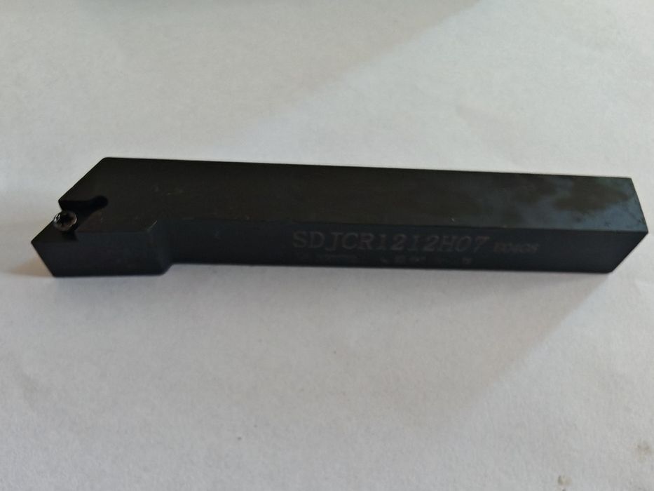 Nóż tokarski M2 5x7 SDJCR1212H07