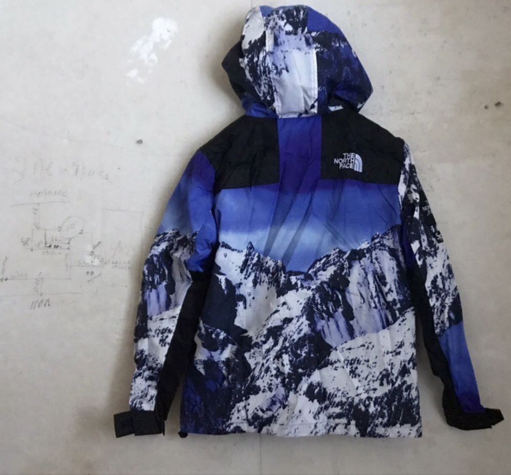 Куртка ветровка supreme tnf