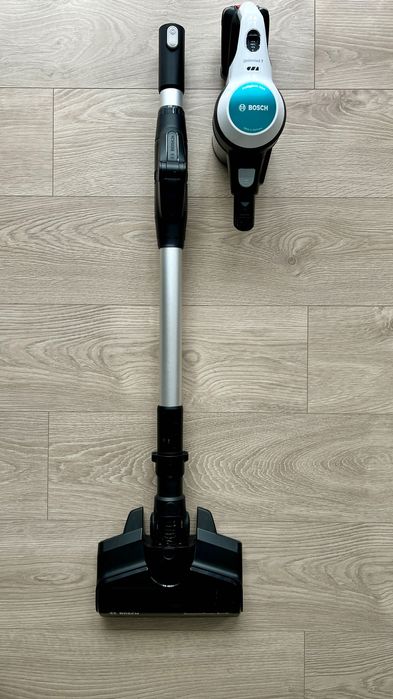 Odkurzacz pionowy Bosch Unlimited 7 ProHygienic Aqua BCS71HYG3