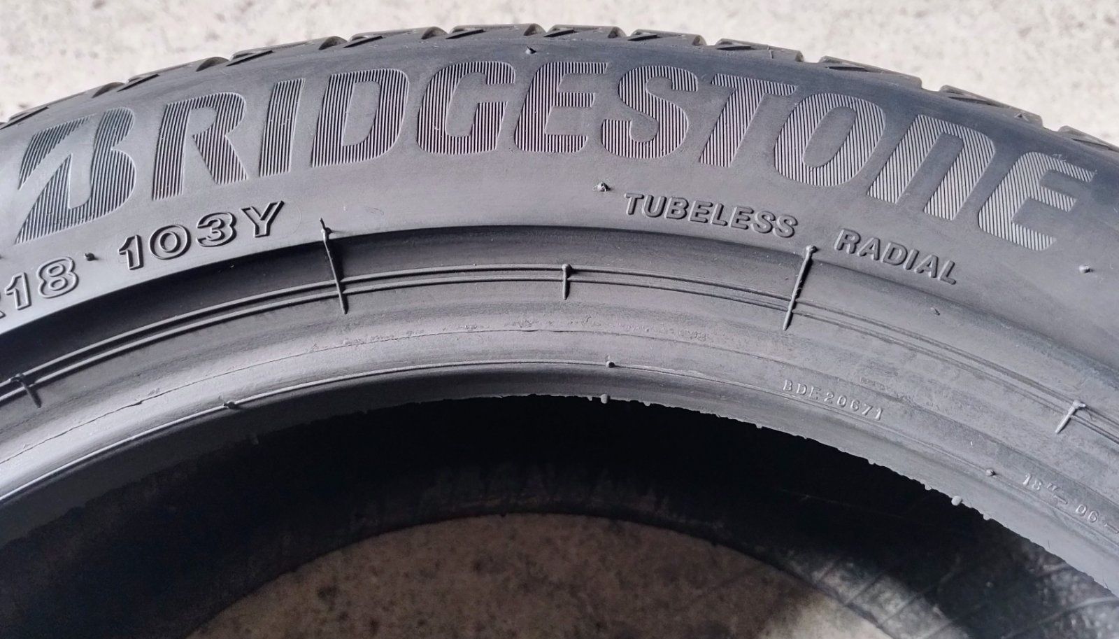 Шини літні R18 255/45 Bridgestone Turanza T005