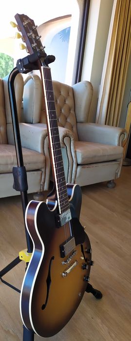 Gibson ES-335 (NOVA)