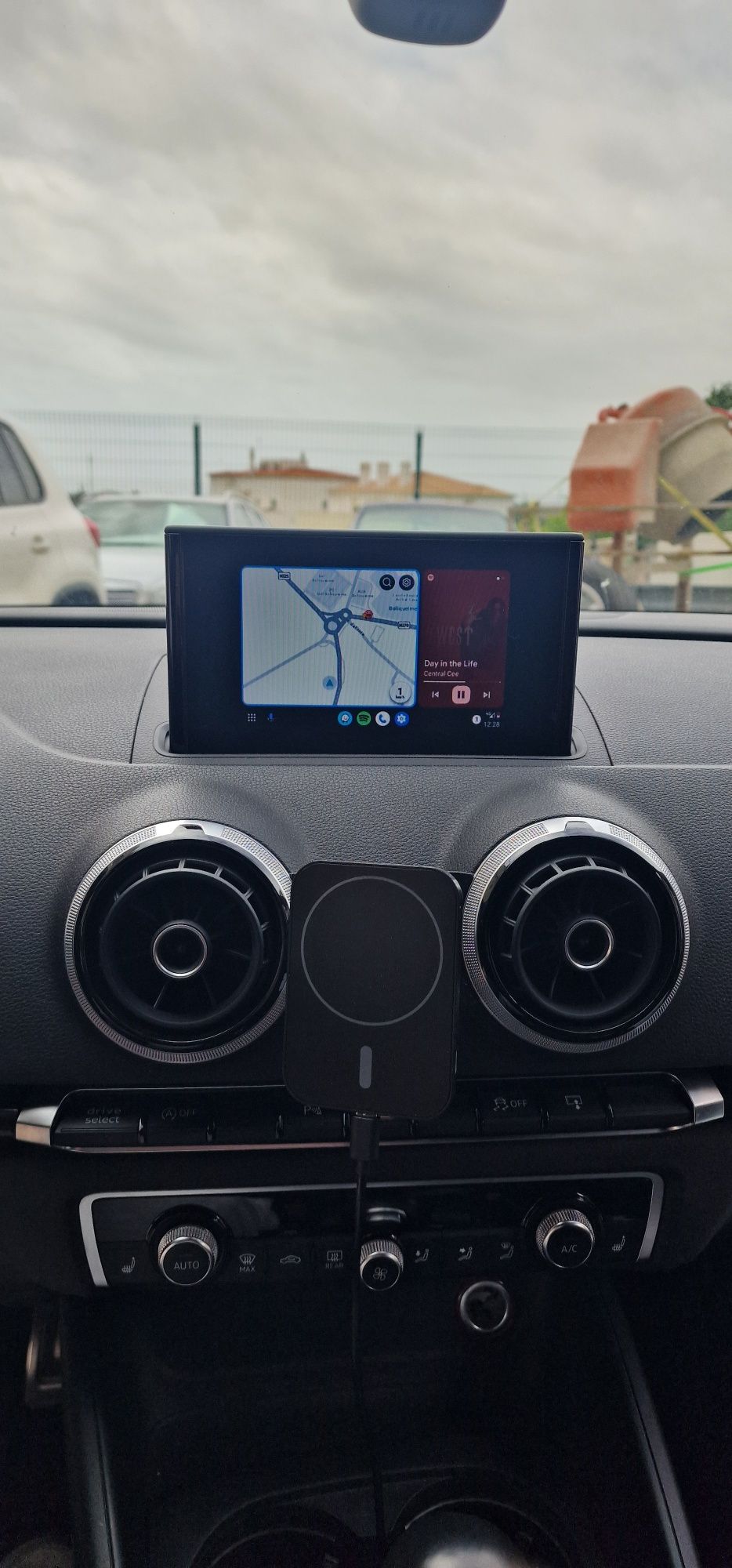 Audi A3 Carplay + Camera