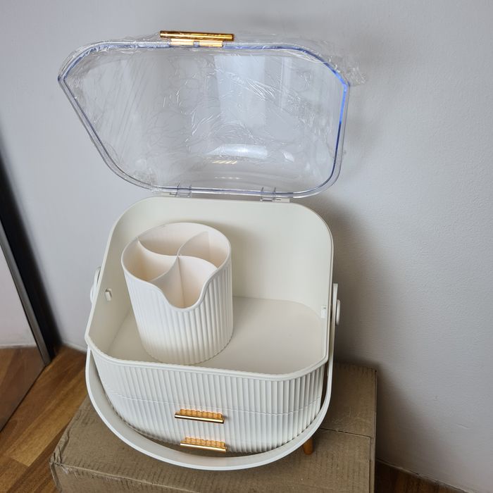 Органайзер для косметики на подарунок