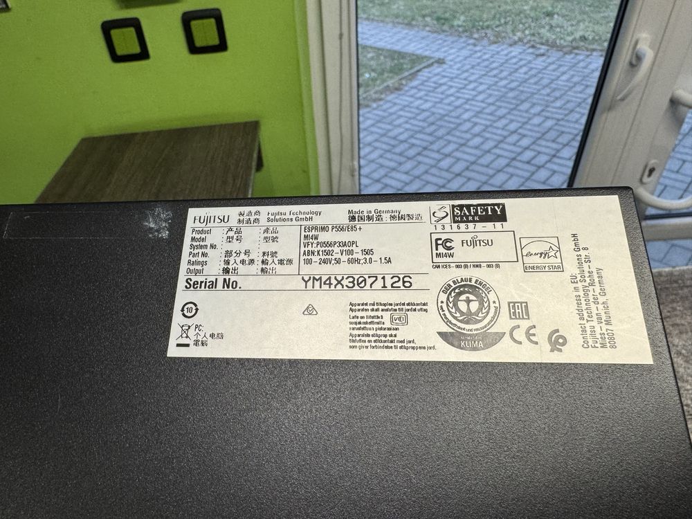 Komputer Stacjonarny Fujitsu Esprimo P556 i3-6100 8GB 128GB SSD